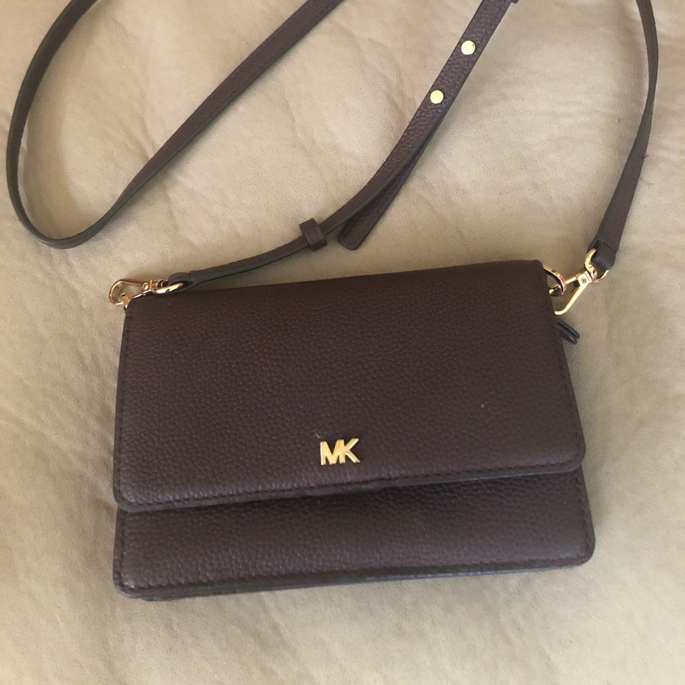 ❤️Michael Kors crossbody purse.❤️
